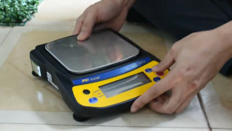 AND EJ-6100 เครื่องชั่งน้ำหนักดิจิตอล | Max.6100g AND EJ-6100 เครื่องชั่งน้ำหนักดิจิตอล | Max.6100g