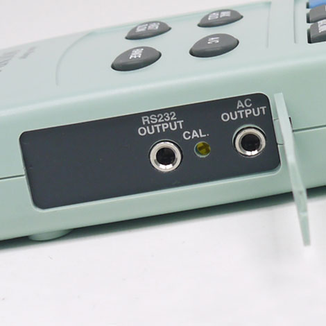 SL-4012 ช่องสำหรับเชื่อมต่อ RS232 และ AC output SL-4012 ช่องสำหรับเชื่อมต่อ RS232 และ AC output