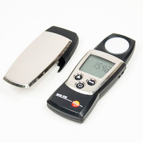 Testo 540 เครื่องวัดค่าความเข้มแสงแบบพกพา (Light & UV)
