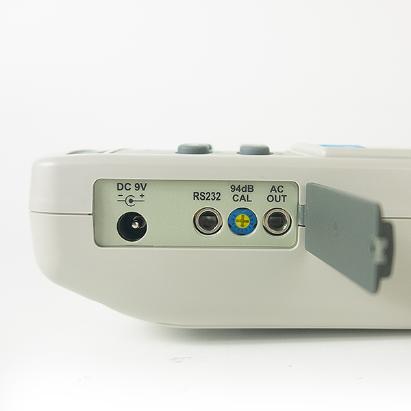 SL-14035SD ช่องเสียบ Adapter DC 9V, RS232, 94dB CAL และ AC Out