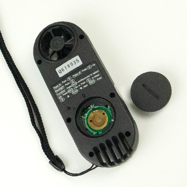 SP-82AC ตำแหน่งช่องใส่แบตเตอรี่ CR2032 3V SP-82AC ตำแหน่งช่องใส่แบตเตอรี่ CR2032 3V