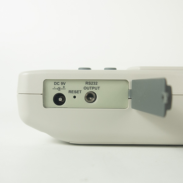 SPM-11116SD ช่องสำหรับเสียบ Adapter DC 9V, Reset และ RS232 SPM-11116SD ช่องสำหรับเสียบ Adapter DC 9V, Reset และ RS232