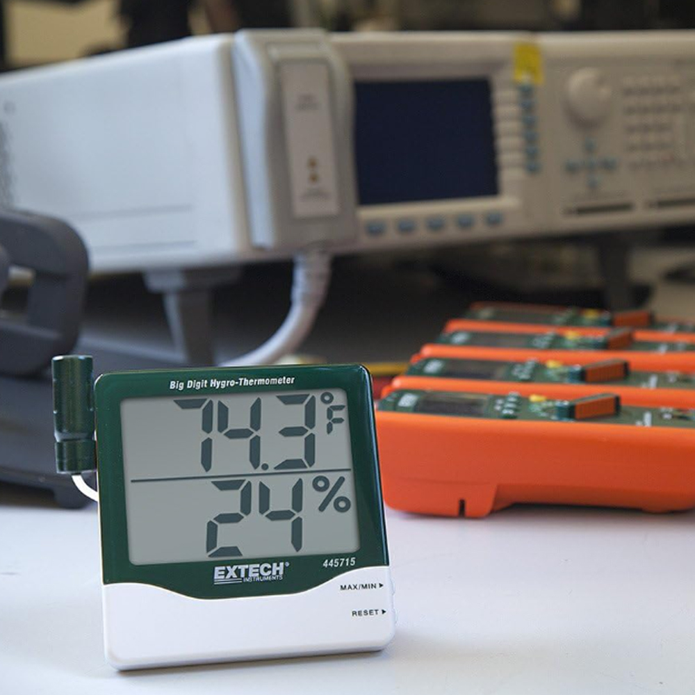 Extech 445715 เครื่องวัดอุณหภูมิและความชื้นแบบมีหัววัดภายนอก พร้อมจอใหญ่ 2 บรรทัด Extech 445715 เครื่องวัดอุณหภูมิและความชื้นแบบมีหัววัดภายนอก พร้อมจอใหญ่ 2 บรรทัด