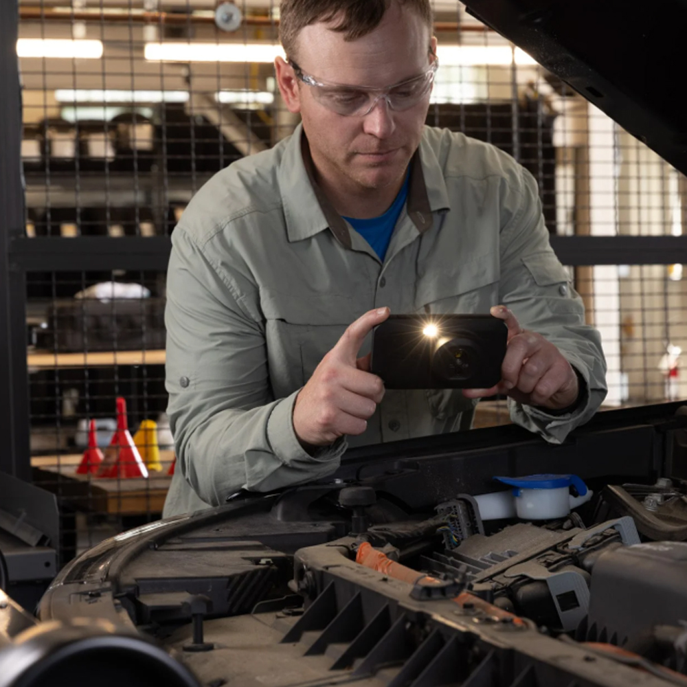 FLIR C8 กล้องถ่ายภาพความร้อนแบบพกพา ความละเอียด 320×240 px เชื่อมต่อ Wi-Fi | Max 450°C FLIR C8 กล้องถ่ายภาพความร้อนแบบพกพา ความละเอียด 320×240 px เชื่อมต่อ Wi-Fi | Max 450°C