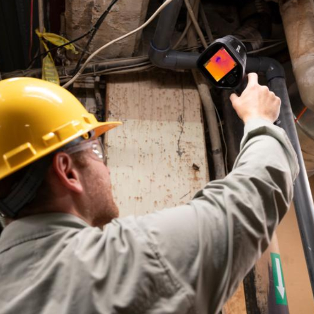 FLIR E6 Pro กล้องถ่ายภาพความร้อนความละเอียด 43,200 พิกเซล พร้อมเทคโนโลยี MSX® และระบบเชื่อมต่อคลาวด์ Ignite™ | Max 550°C
 FLIR E6 Pro กล้องถ่ายภาพความร้อนความละเอียด 43,200 พิกเซล พร้อมเทคโนโลยี MSX® และระบบเชื่อมต่อคลาวด์ Ignite™ | Max 550°C