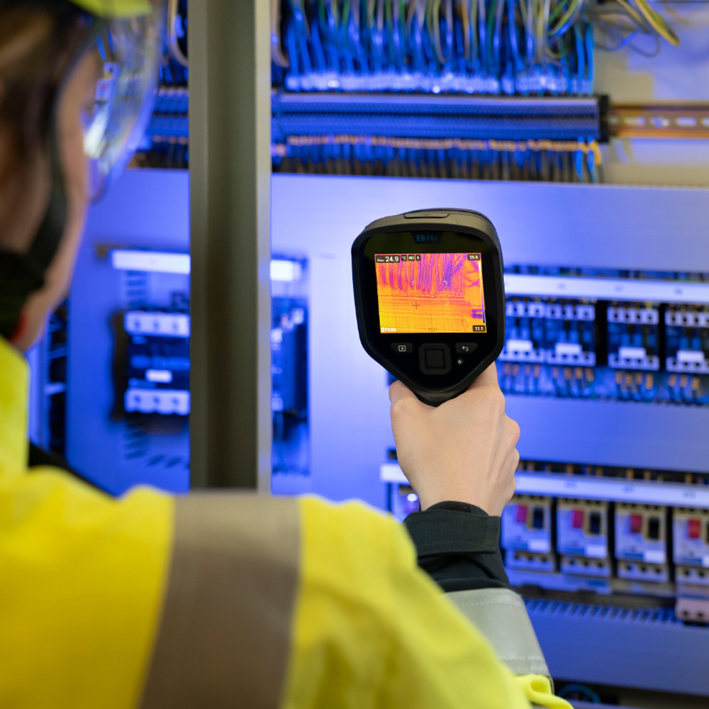 FLIR E8 Pro กล้องถ่ายภาพความร้อนความละเอียด 76,800 พิกเซล พร้อมเทคโนโลยี MSX® และระบบเชื่อมต่อคลาวด์ Ignite™ | Max 550°C
FLIR E8 Pro กล้องถ่ายภาพความร้อนความละเอียด 76,800 พิกเซล พร้อมเทคโนโลยี MSX® และระบบเชื่อมต่อคลาวด์ Ignite™ | Max 550°C