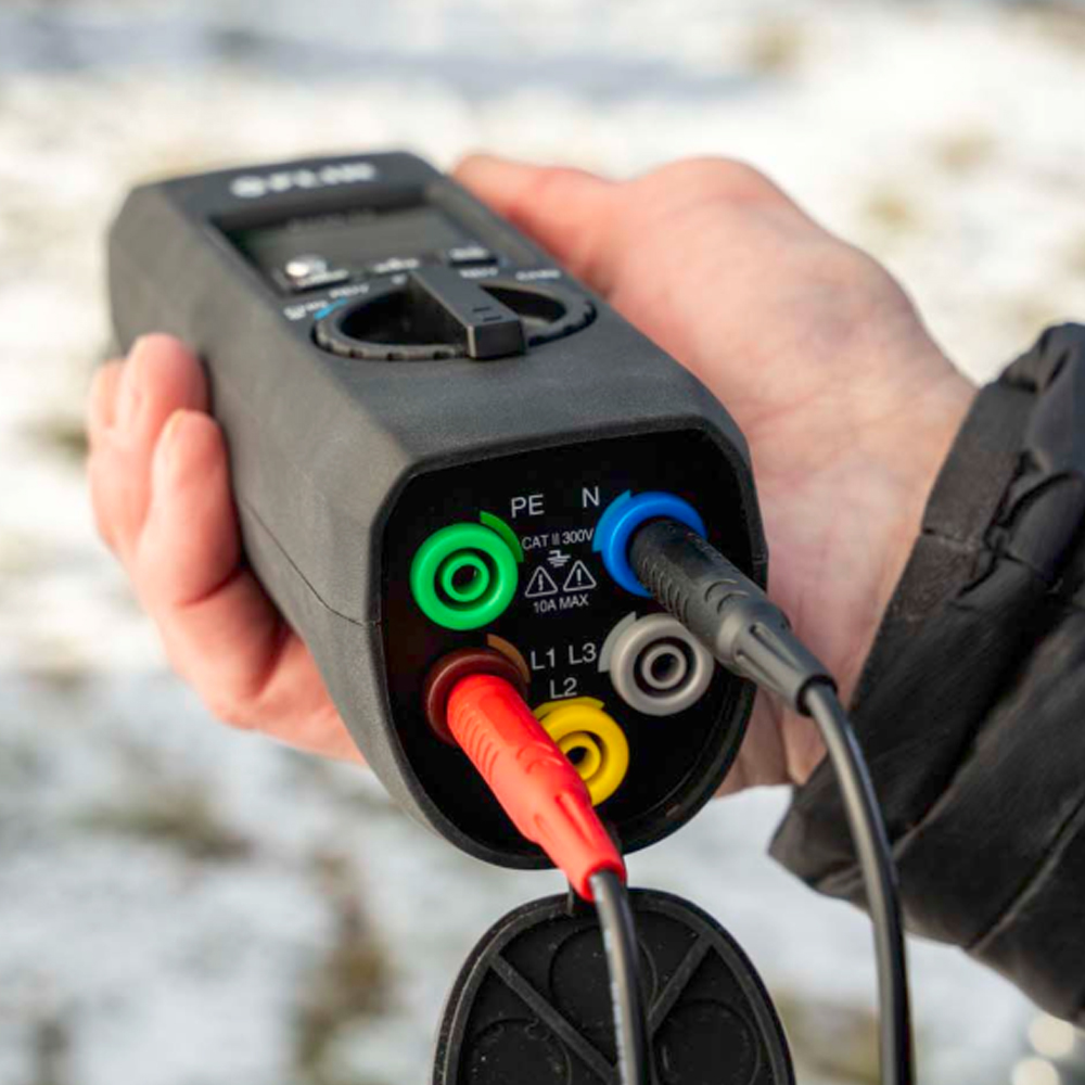 FLIR EV KIT-2 ชุดทดสอบสถานีชาร์จ EV พร้อม EV45-T2 และดิจิตอลมัลติมิเตอร์ DM286 พร้อมเทคโนโลยี IGM® FLIR EV KIT-2 ชุดทดสอบสถานีชาร์จ EV พร้อม EV45-T2 และดิจิตอลมัลติมิเตอร์ DM286 พร้อมเทคโนโลยี IGM®