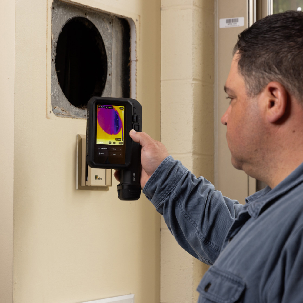 Flir i34 กล้องถ่ายภาพความร้อน (Thermal Camera) ความละเอียด 240×320 พิกเซล สำหรับงานตรวจสอบไฟฟ้า เครื่องจักร และงานบำรุงรักษา Flir i34 กล้องถ่ายภาพความร้อน (Thermal Camera) ความละเอียด 240×320 พิกเซล สำหรับงานตรวจสอบไฟฟ้า เครื่องจักร และงานบำรุงรักษา