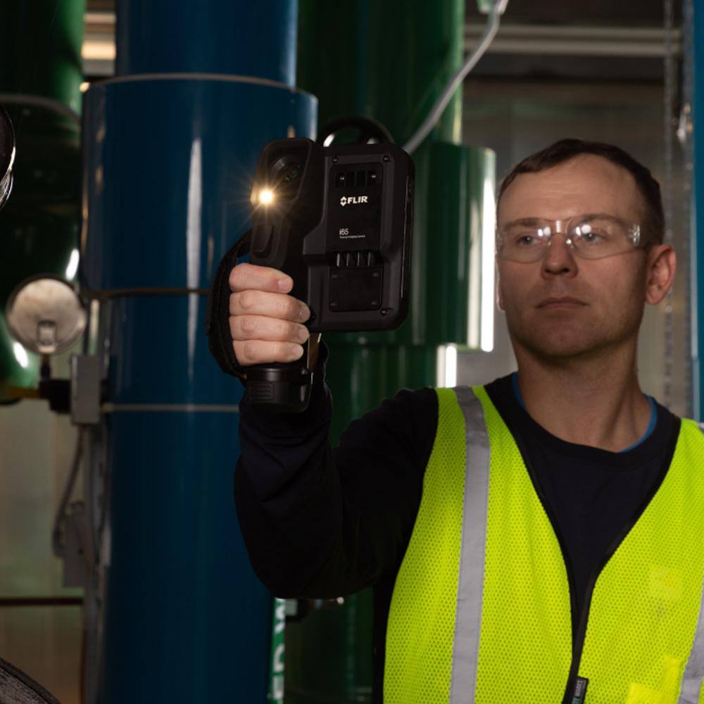 Flir i34 กล้องถ่ายภาพความร้อน ความละเอียด 240×320 สำหรับงานตรวจสอบไฟฟ้าและเครื่องจักร | LEGATOOL Flir i34 กล้องถ่ายภาพความร้อน ความละเอียด 240×320 สำหรับงานตรวจสอบไฟฟ้าและเครื่องจักร | LEGATOOL