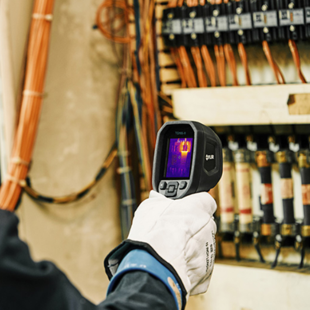 FLIR TG165-X กล้องถ่ายภาพความร้อนแบบพกพา พร้อมวัดอุณหภูมิอินฟราเรด -25°C ถึง 300°C
FLIR TG165-X กล้องถ่ายภาพความร้อนแบบพกพา พร้อมวัดอุณหภูมิอินฟราเรด -25°C ถึง 300°C