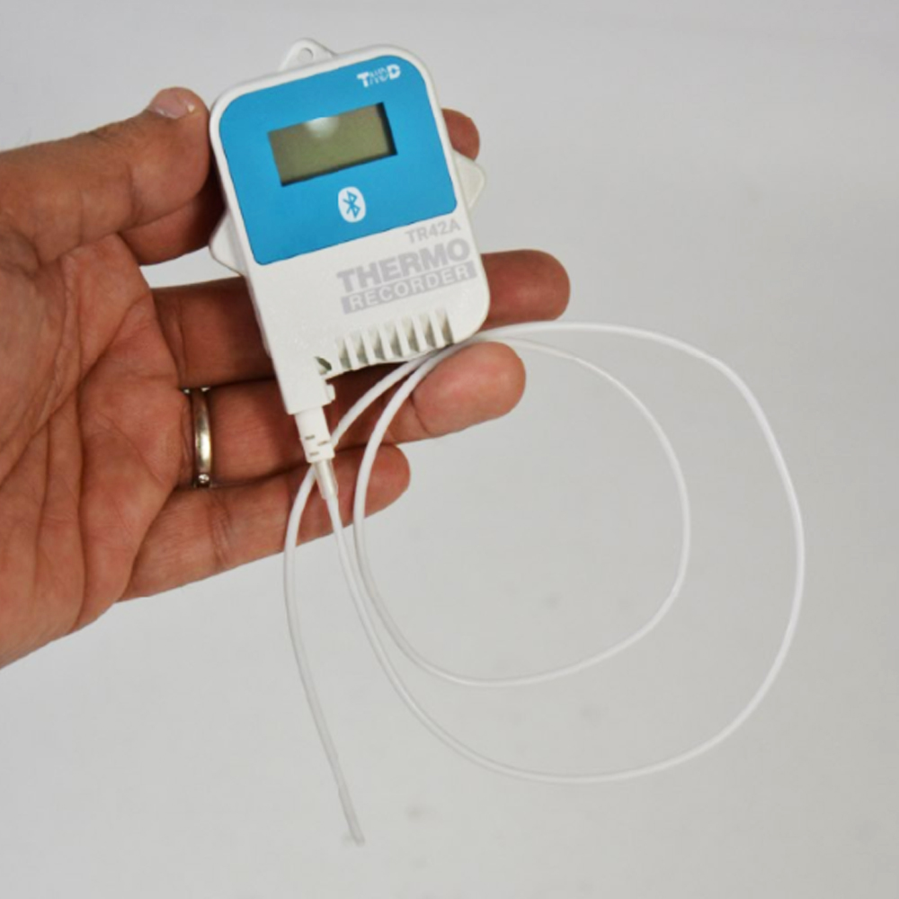 T&D TR-42A เครื่องบันทึกอุณหภูมิพร้อมโพรบวัดภายนอก 16,000 ข้อมูล | (Bluetooth Data Logger)
 T&D TR-42A เครื่องบันทึกอุณหภูมิพร้อมโพรบวัดภายนอก 16,000 ข้อมูล | (Bluetooth Data Logger)