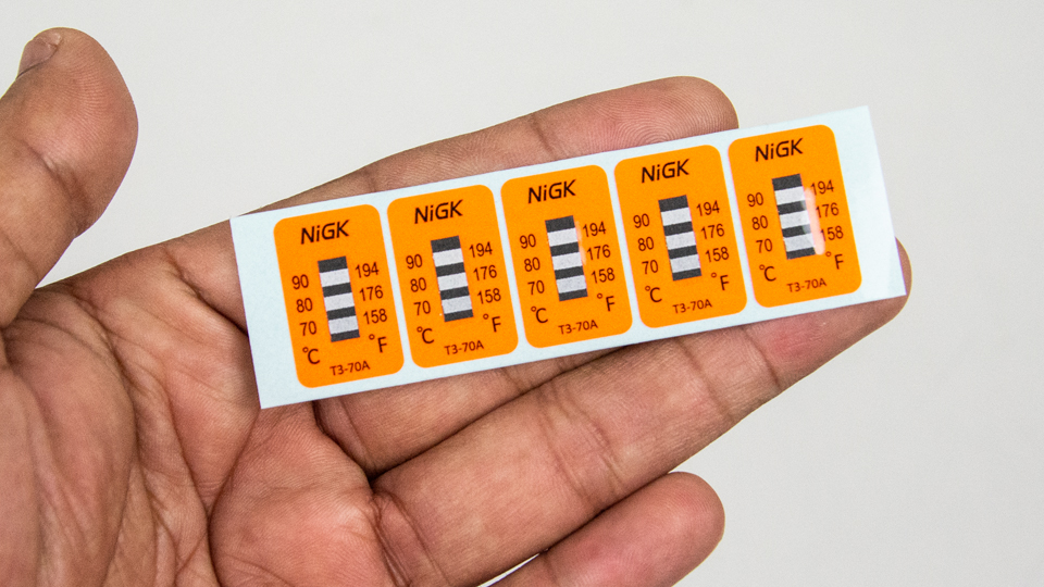 NiGK (Nichiyu Giken) T3-70A แถบวัดอุณหภูมิแบบ NON-Reversible (Temperature Label) | 40pcs/ 1pack NiGK (Nichiyu Giken) T3-70A แถบวัดอุณหภูมิแบบ NON-Reversible (Temperature Label) | 40pcs/ 1pack