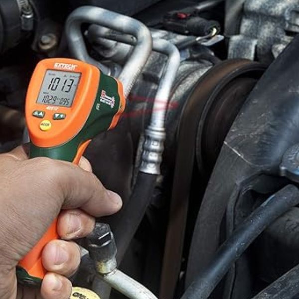 EX-42512 ภาพแสดงตัวอย่างการใช้งาน สามารถวัดอุณหภูมิในรถได้ EX-42512 ภาพแสดงตัวอย่างการใช้งาน สามารถวัดอุณหภูมิในรถได้