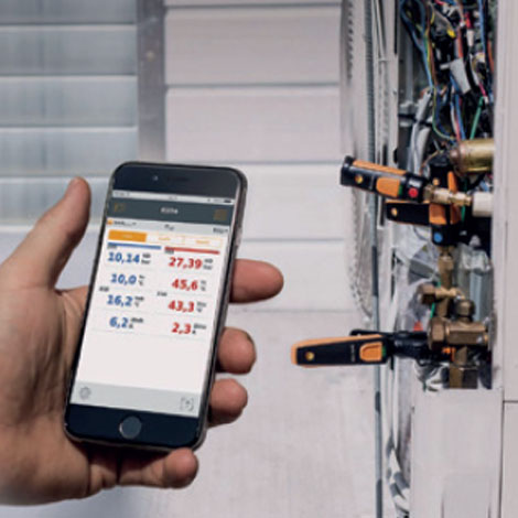 High-pressure measuring instrument with smartphone operation High-pressure measuring instrument with smartphone operation
